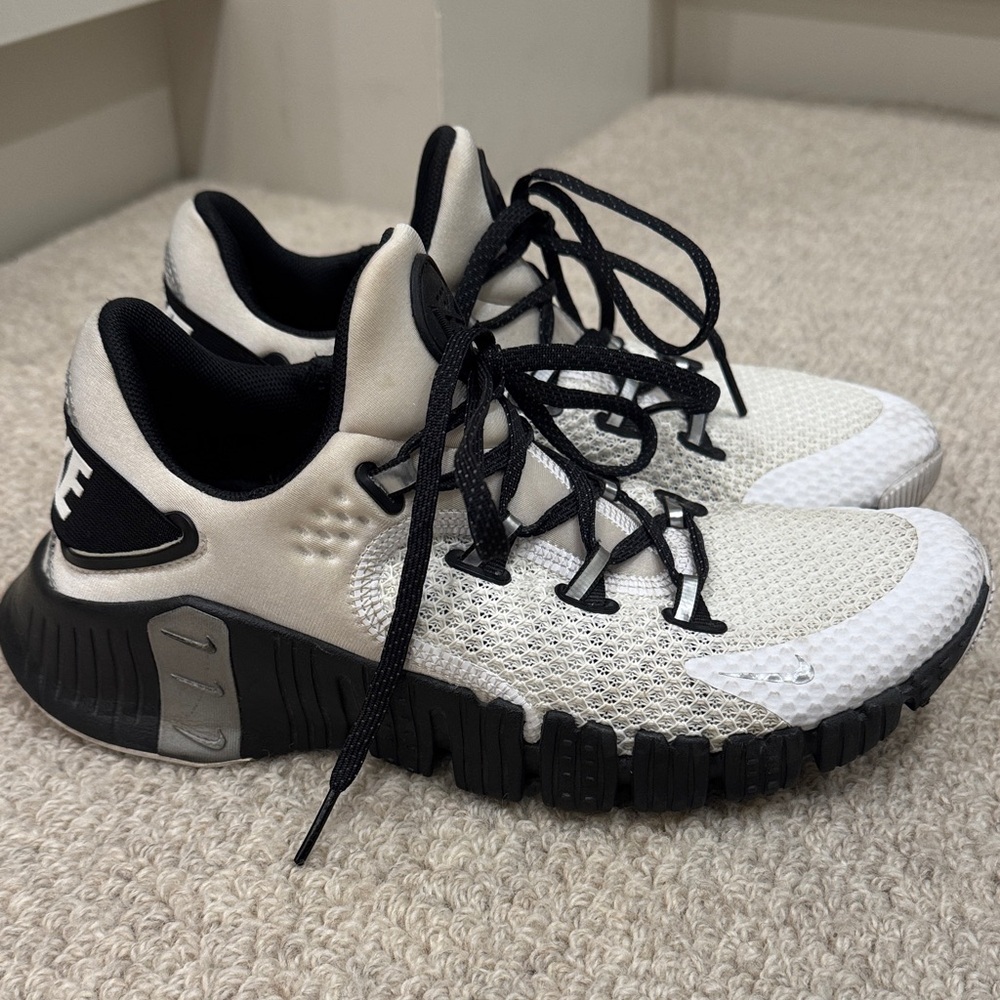 Nike Black and White Athletic Shoes